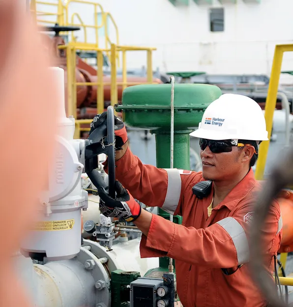 Harbour offshore man